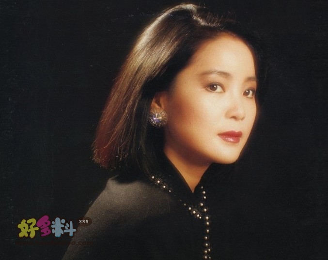 华语歌坛十大女歌手是谁唱的(她是国际公认最成功的华人歌手)