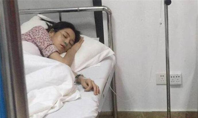 王媛可无戏可拍 一脸憔悴躺在病房的图片