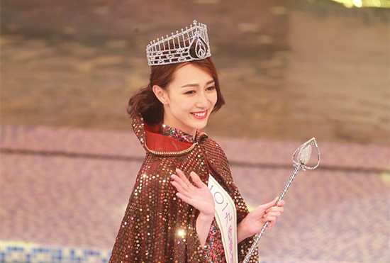 2018年港姐冠军黄嘉雯照片 大方承认正在恋爱中的句子