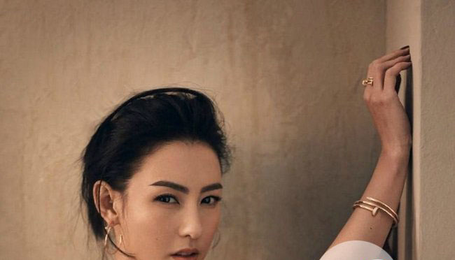 张柏芝晒婚纱照的照片 这是暗示自己要再婚了吗小说