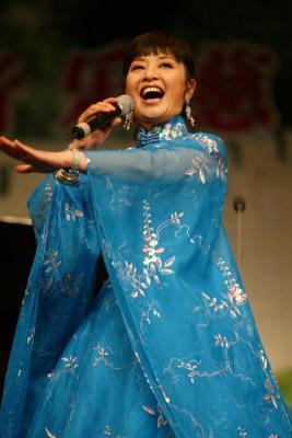 歌手李红个人资料-歌唱家殷秀梅：美满的跨国婚姻是首岁月金曲