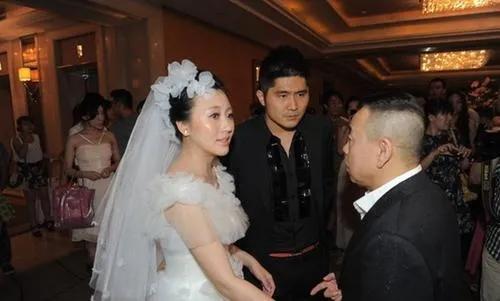 歌手石磊个人资料-当年，身家10亿的“珠宝大王”石磊和潘长江女儿潘阳相亲