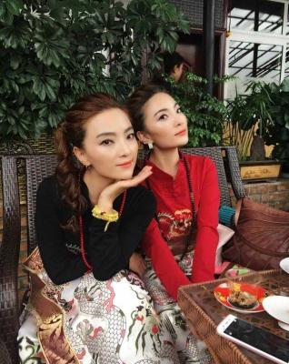 歌手亚东个人资料-「藏族歌手」冰雪姐妹：一对藏族美丽姐妹花