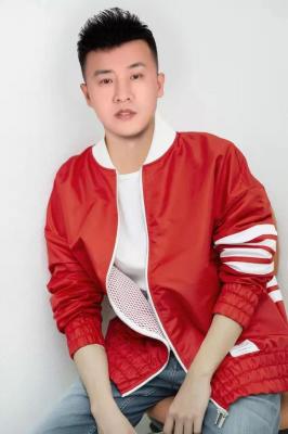 歌手刘斌个人资料-甘肃兰州抗击疫情期间歌手刘斌用歌声传递力量（坚强兰州）大兰州