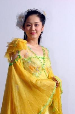 北京欢迎你女歌手资料 张娜拉为什么能唱北京欢迎你