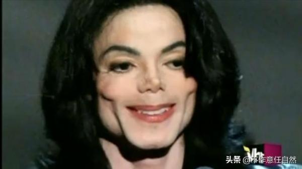 迈克尔杰克逊整容前的照片，迈克杰克逊面容变化史视频