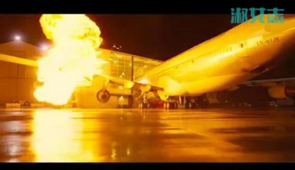 炸真飞机的电影，这回不是特效而是真的把波音747炸了英语