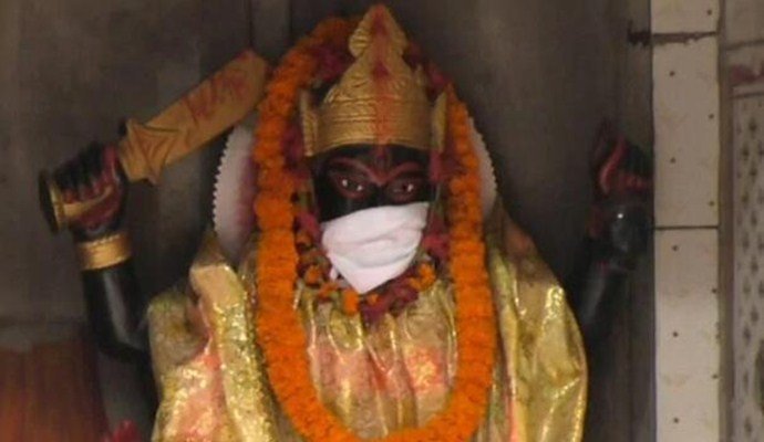 印度给神像戴口罩的是谁 信徒们也开始模仿圣像了