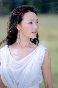 歌手吕薇资料及婚姻