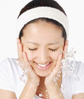 11个让皮肤变好的技巧学生 如何洗脸才能清洁皮肤干净