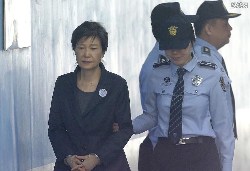 朴槿惠被放出来了吗 朴槿惠为何与中国翻脸呢