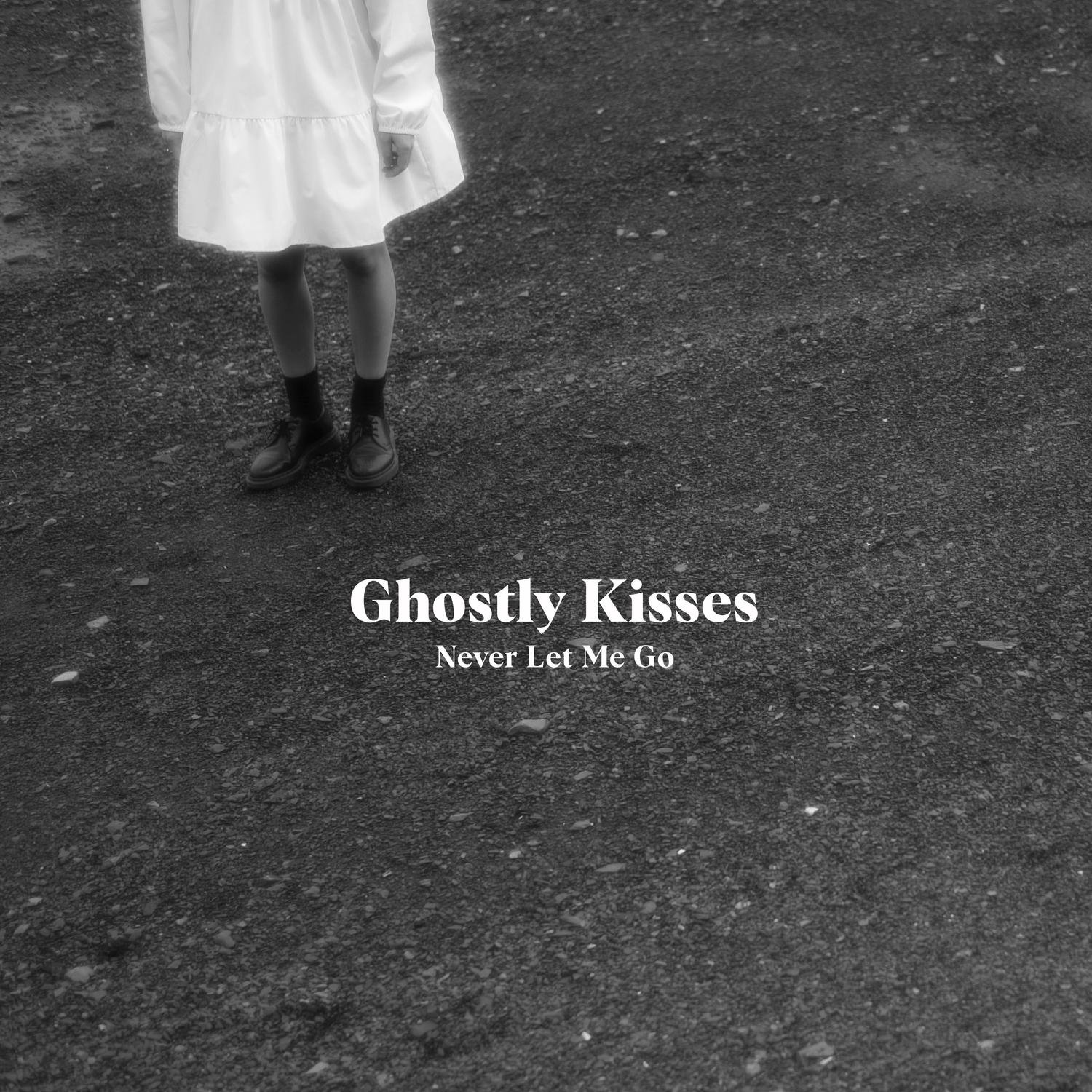 Ghostly Kisses《Stay》[FLAC/MP3-320K]